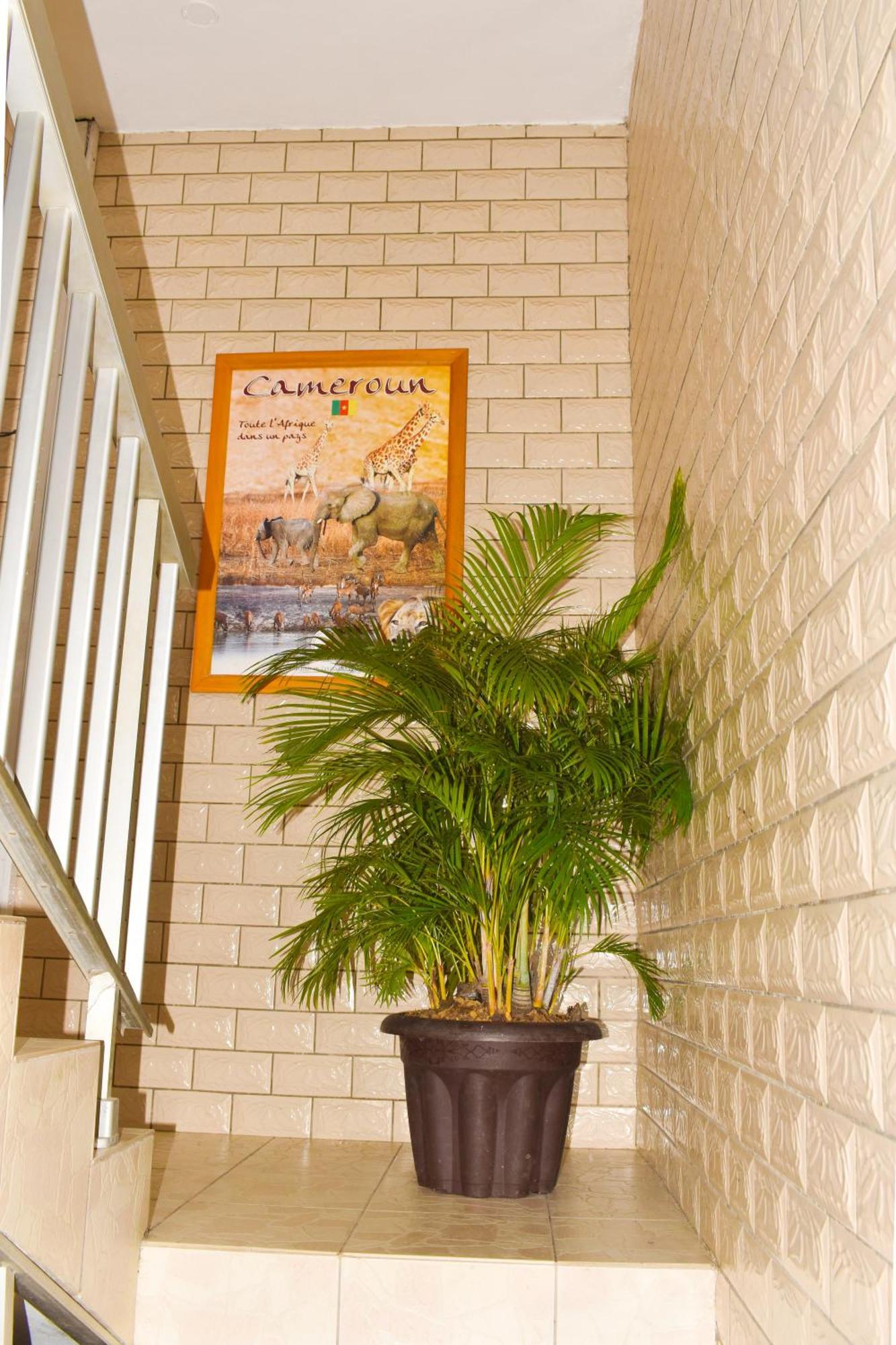 Residence Hoteliere Borel Denver Douala Exterior foto